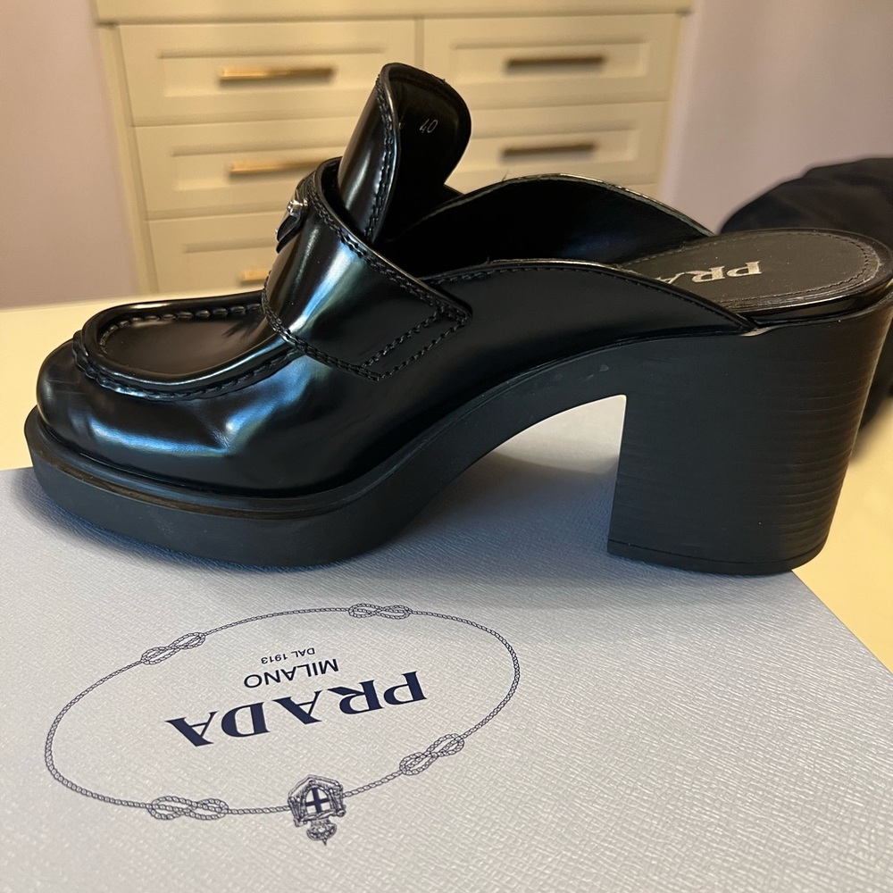 Prada Black Glossy Women's Mule Loafers - Picture 5 of 11